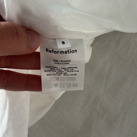 Reformation Linen wrap skirt - Picture 2 of 3